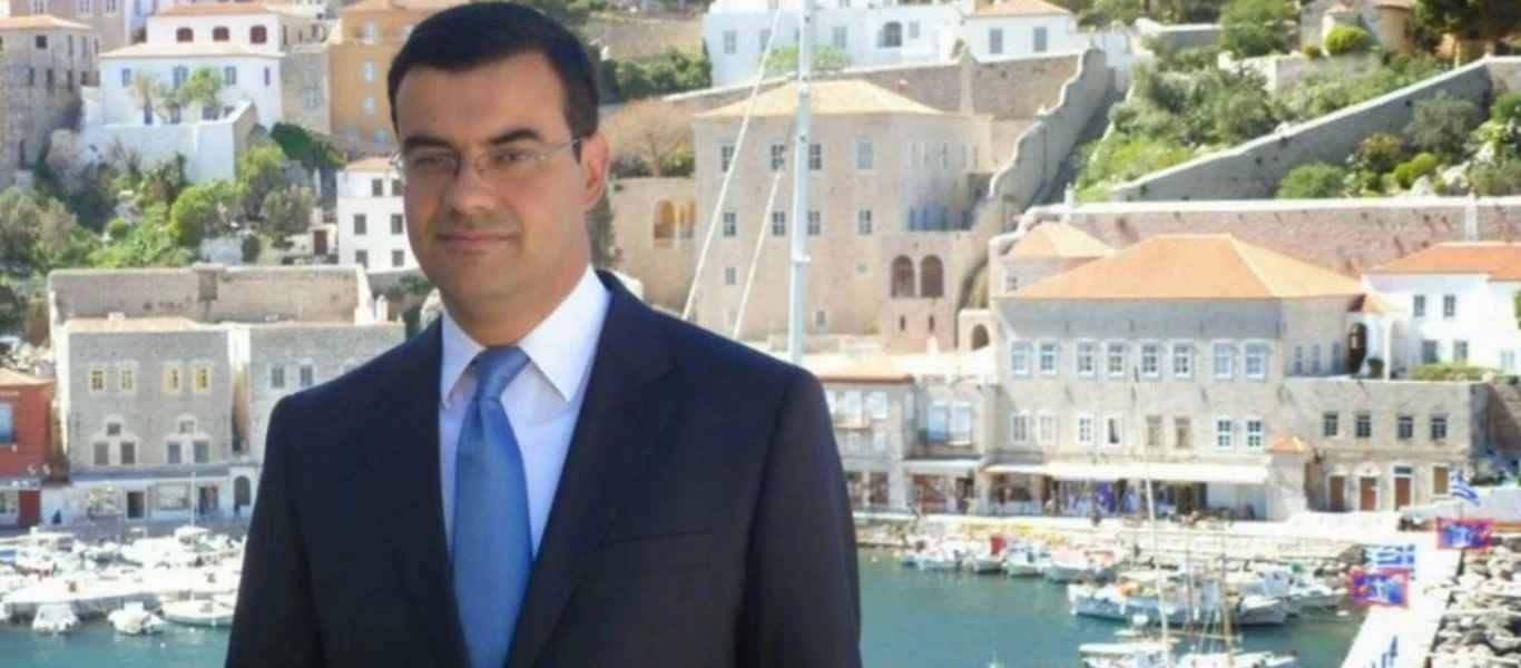 Δήμαρχος Ύδρας: Μηνύει την Ολλανδή δημοσιογράφο - «Μας αποκάλεσε ρατσιστές που τραμπουκίζουμε ξένους»